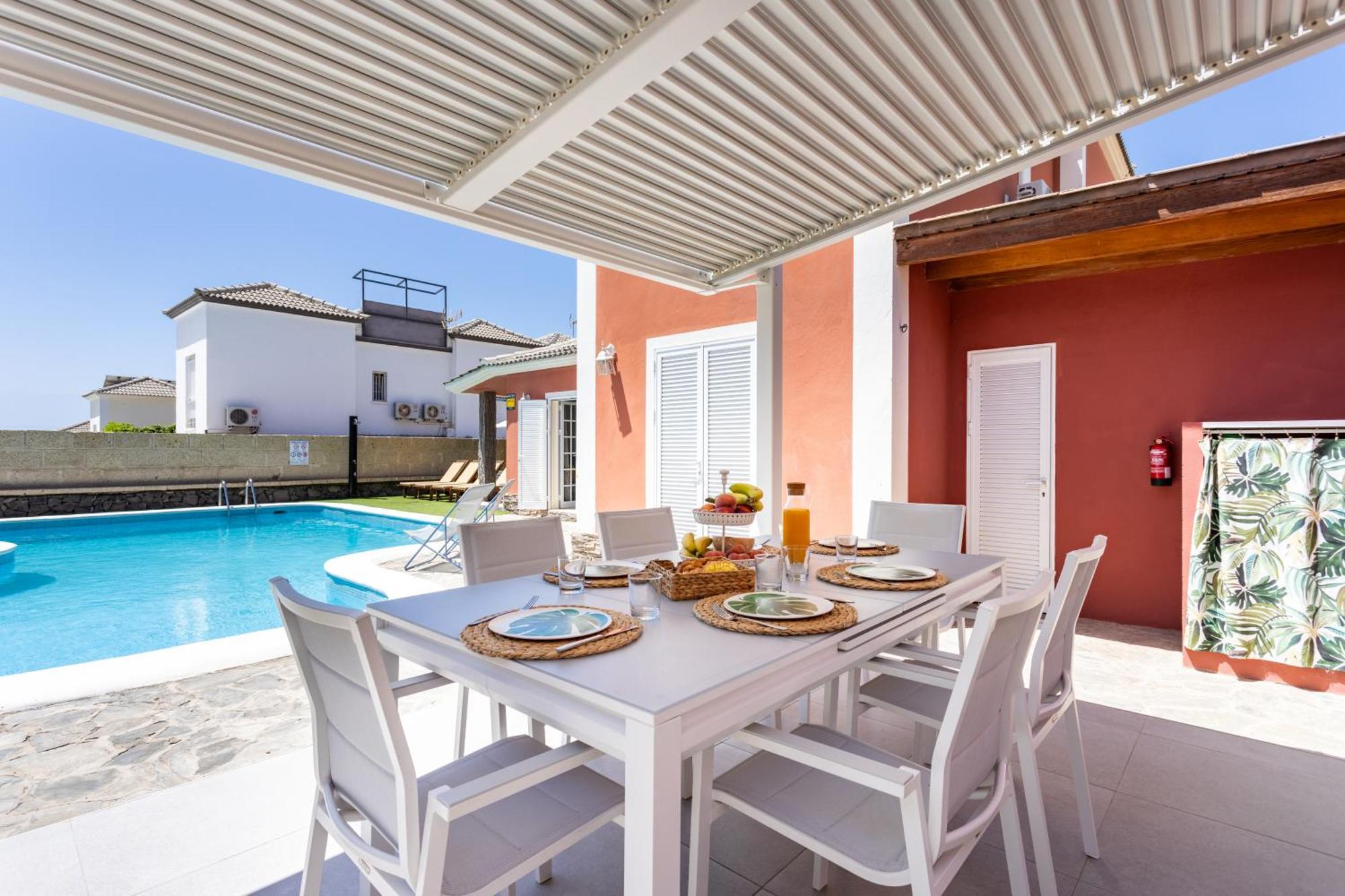 Villa Chloe Costa Adeje Tenerifesummervillas Giant Private Pool 11 Meters Long Exterior photo