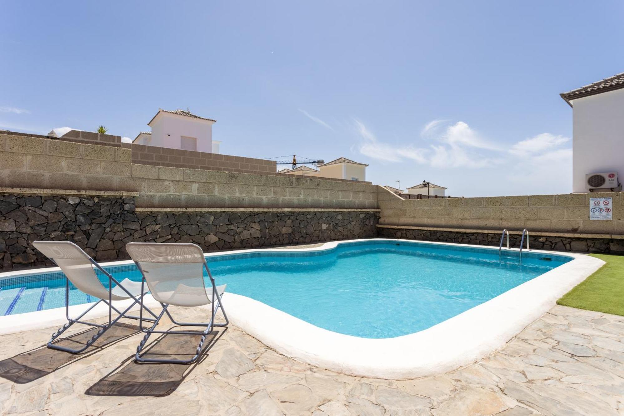 Villa Chloe Costa Adeje Tenerifesummervillas Giant Private Pool 11 Meters Long Exterior photo