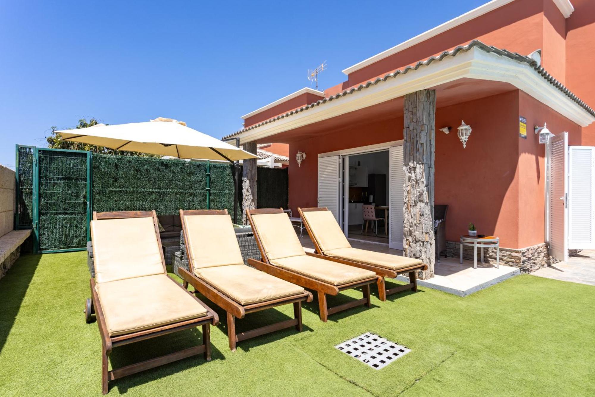 Villa Chloe Costa Adeje Tenerifesummervillas Giant Private Pool 11 Meters Long Exterior photo