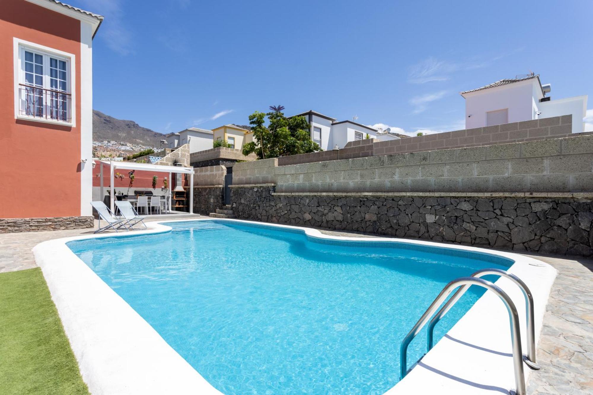 Villa Chloe Costa Adeje Tenerifesummervillas Giant Private Pool 11 Meters Long Exterior photo